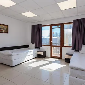 Auberge de jeunesse за гости крум